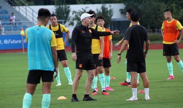 9393体育平台-亚运队进驻战地“心跳加快” 嗅大赛气息遇波斯铁骑