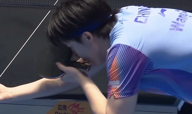 9393体育官方网站-王楚钦横扫阿卜杜勒瓦哈卜！全场压制无压力，反手起伏还需调整！