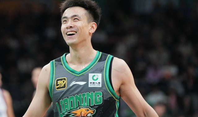 9393体育APP-赵继伟：年薪高达600万，曾拿4次CBA总冠军，妻子是人艺话剧演员