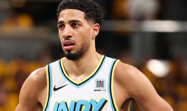 9393体育APP-卡莱尔：哈利伯顿患上带状疱疹 将暂时离队数周！