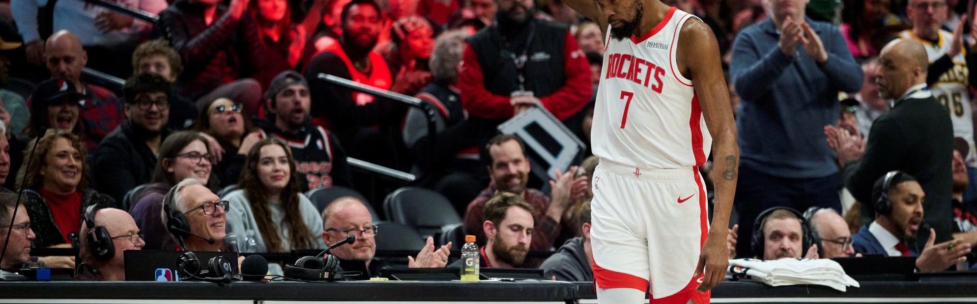 9393体育注册登录-杜兰特：看着对方顶着防守投进超远三分 可能会让你感到泄气