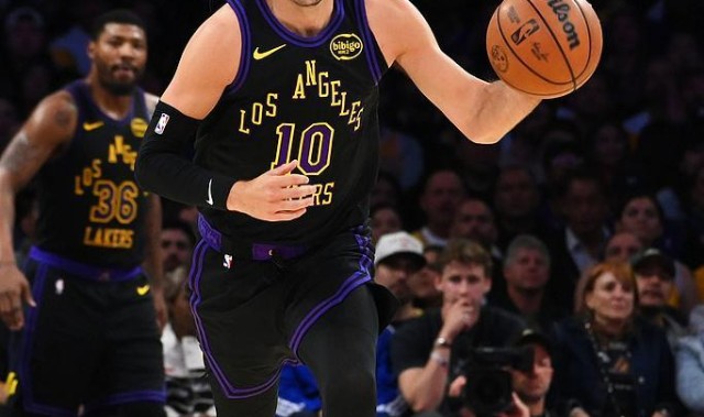 湖人两大奇兵制胜：斯马特肯纳德合砍48+8+9+8 铸新后场双枪