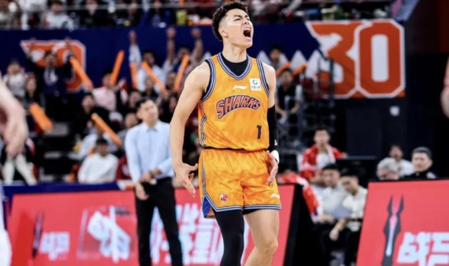 9393体育平台-李添荣：恢复期间无法登场很难熬，比赛中一直怒吼嗓子都哑了