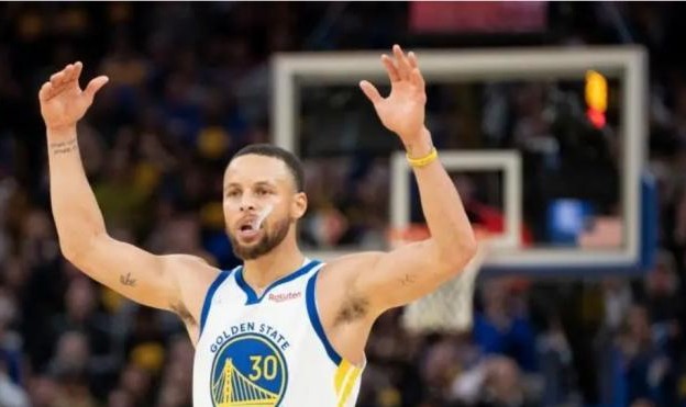 9393体育平台-关键时刻连砍6分杀死比赛 库里诠释何为西决之王